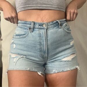 Abercrombie & Fitch High Rise 4” Shorts Curve Love Light Wash Distressed Denim